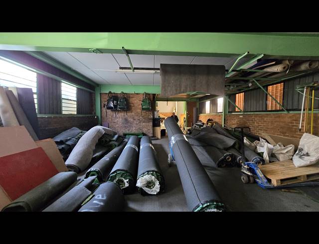400M² WAREHOUSE TO LET IN SEBENZA